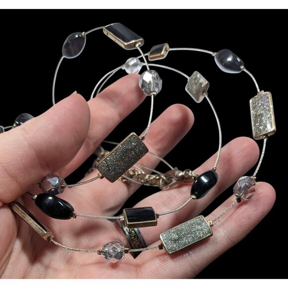 Y2K Layered Floating Glitter Necklace Black And Silver Tone - Picture 5 of 6